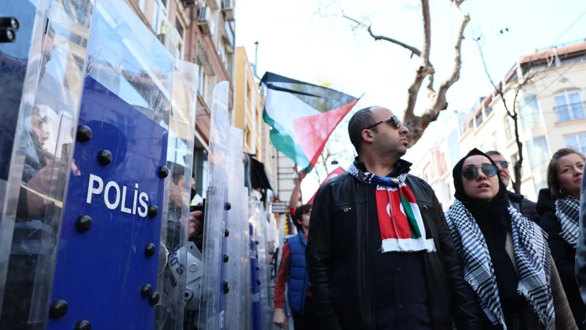 65 Aranan Suçlu Ülkemize İade Edildi
