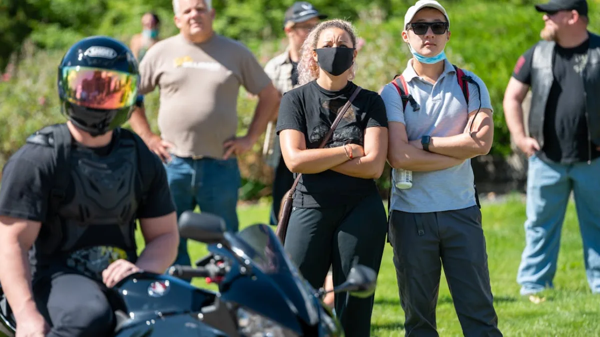 Beykoz'da iş merkezine motosikletle silahlı saldırı düzenlendi