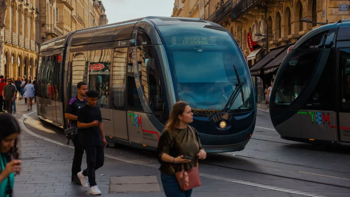 Tramvay Kazaları Artıyor: 6 Yaşındaki Çocuk Hayatını Kaybetti