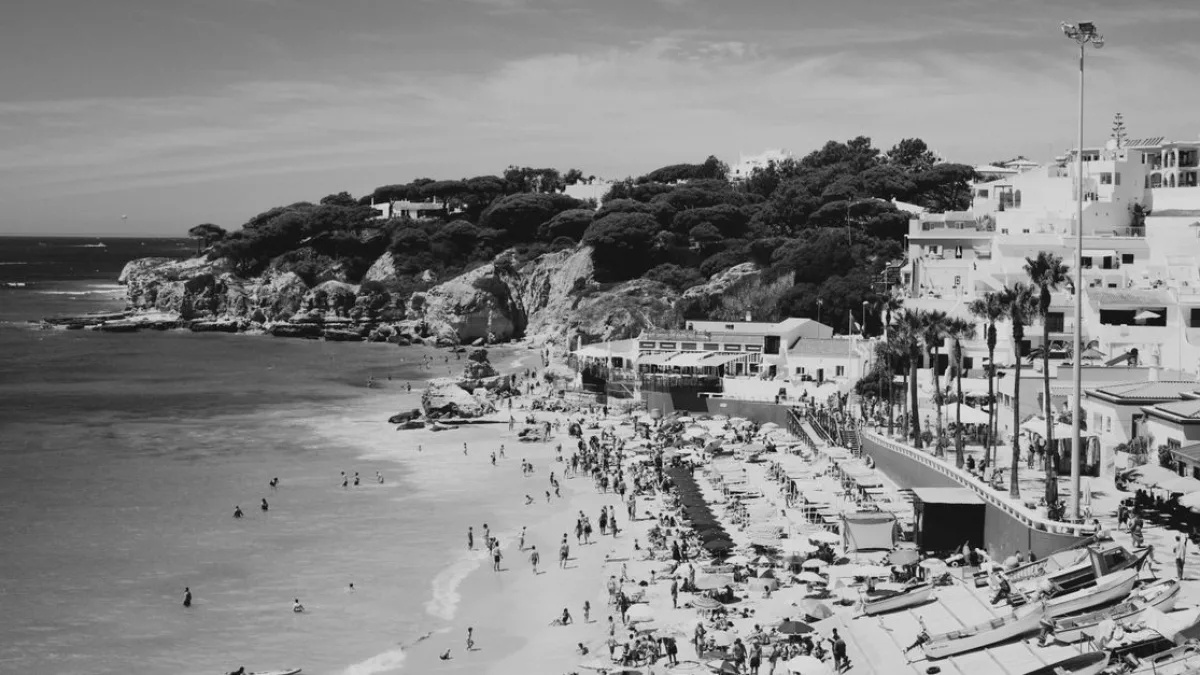 Çeşme'de Hafta Sonu Nüfus Yoğunluğu Yükseliyor