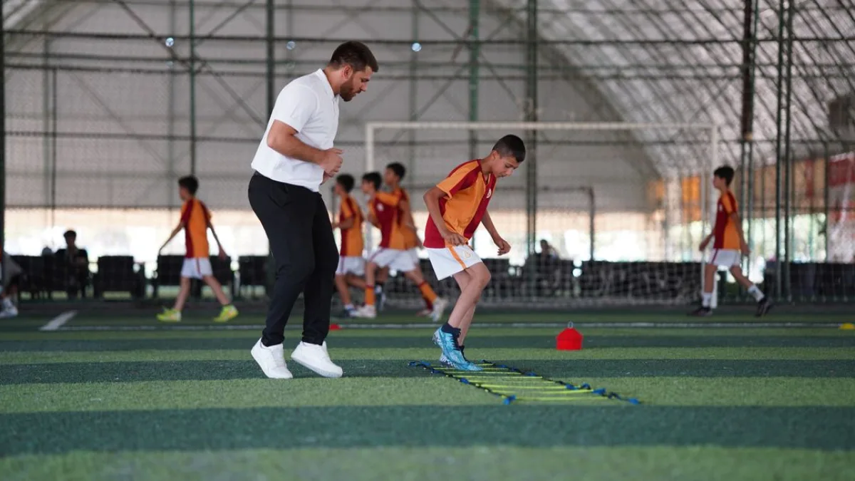Galatasaray, Okan Buruk yönetiminde antrenmanlarına devam ediyor